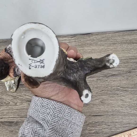 Vintage Owl Figurines Lot Of 2  Porcelain Korea Owl Collectors Baby Birds - Picture 5 of 6